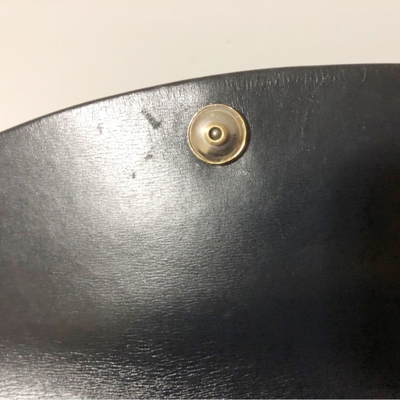 Authentic Dior black leather clutch bag with golden hardware - Picture 4 of 12